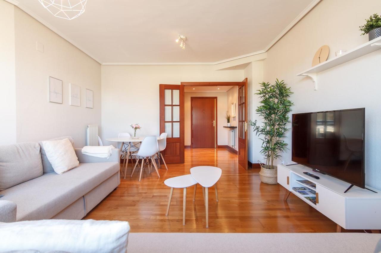 Amplio Y Luminoso Sobre La Ria De Barakaldo Apartment ภายนอก รูปภาพ